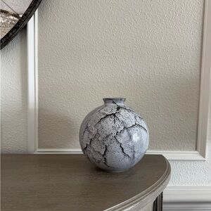 Round Gray Crackle Vase